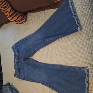 American Eagle Artist Flare size 8 regular